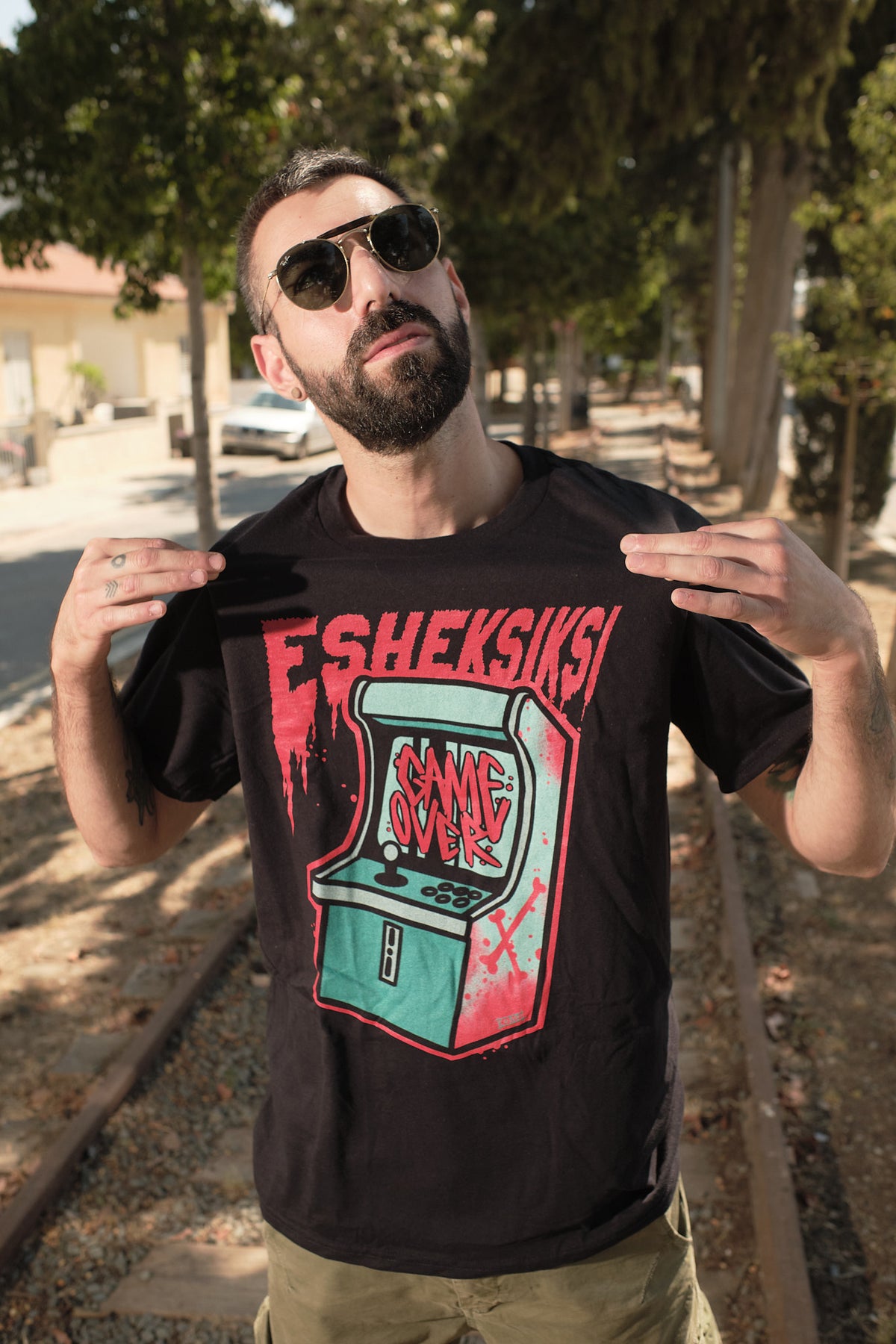 Esheksiksi